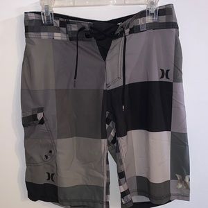 Hurley phantom men’s Boardshorts size 28